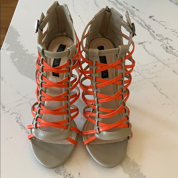 Ladies Shoes - Picture 1 of 7